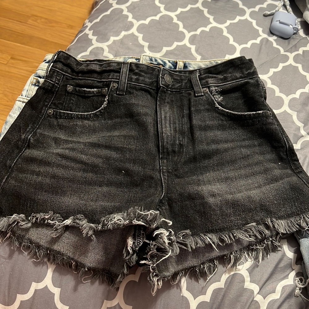 Black American Eagle Shorts Size 2 - Picture 1 of 3